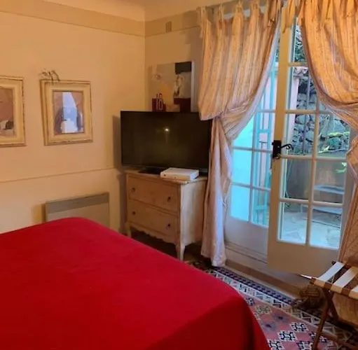 Charming Provencal Mas With Amazing Sea View And Pool * Saint-Tropez