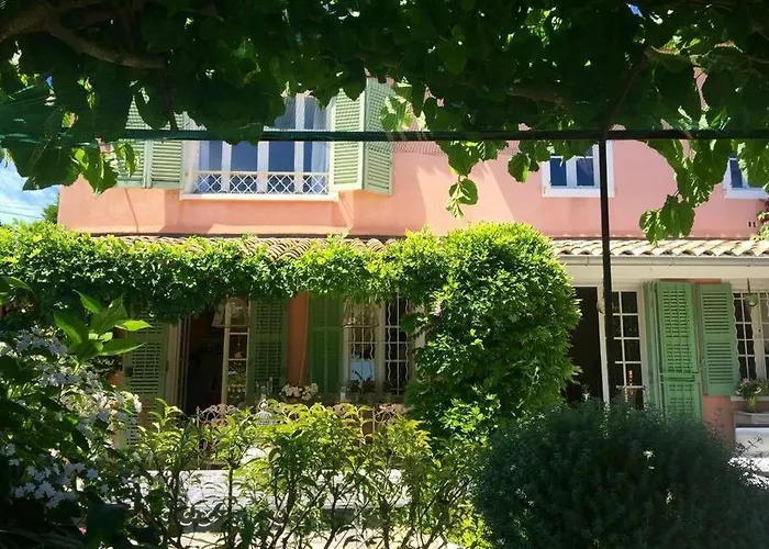 Charming Provencal Mas With Amazing Sea View And Pool *