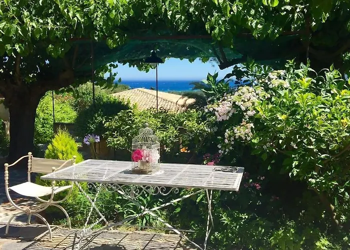 Casa vacanze Charming Provencal Mas With Amazing Sea View And Pool