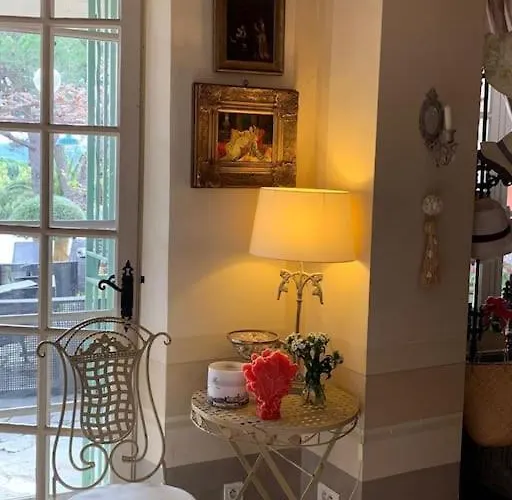 Charming Provencal Mas With Amazing Sea View And Pool Casa vacanze *