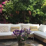 Dom wakacyjny Charming Provencal Mas With Amazing Sea View And Pool
