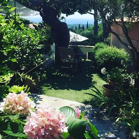 Nyaraló Charming Provencal Mas With Amazing Sea View And Pool