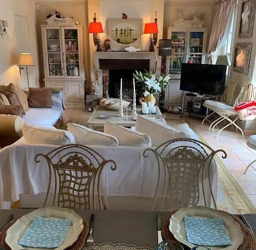 Ferienhaus Charming Provencal Mas With Amazing Sea View And Pool Saint-Tropez