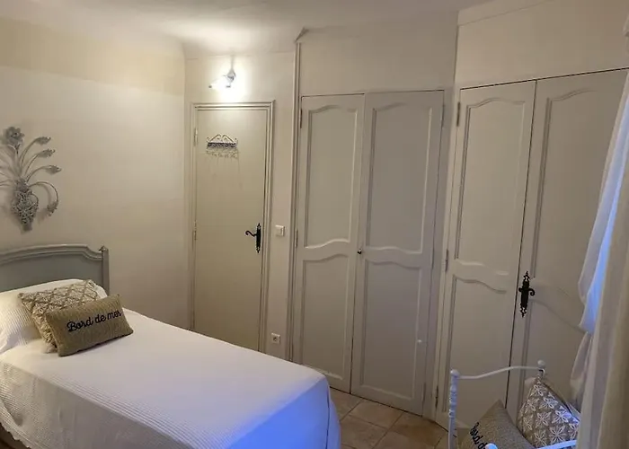 Charming Provencal Mas With Amazing Sea View And Pool *